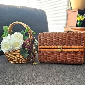 Woven Rattan Wine Basket with Gold Clasp
